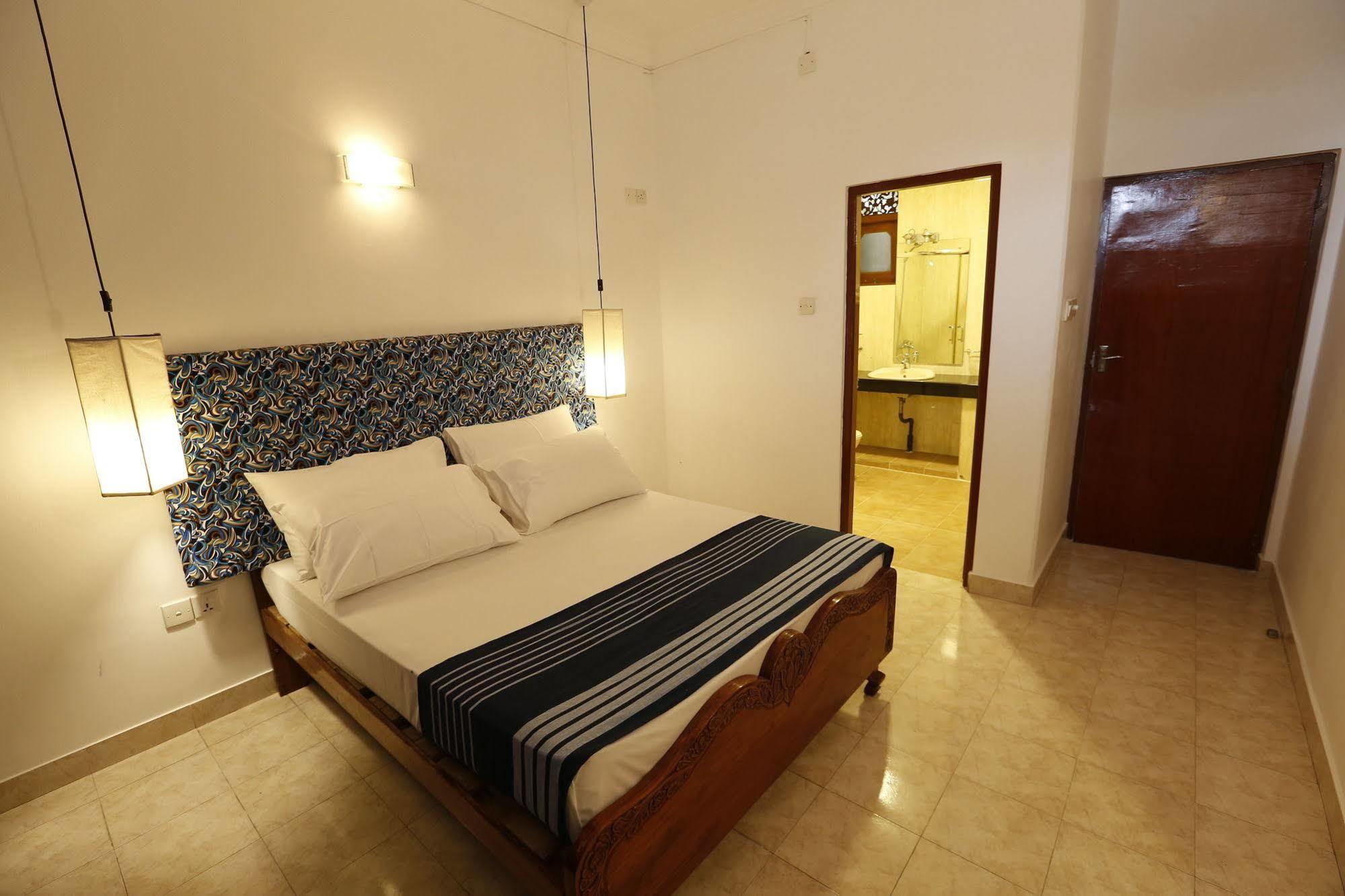 The Reef Beach Hotel Negombo Zewnętrze zdjęcie