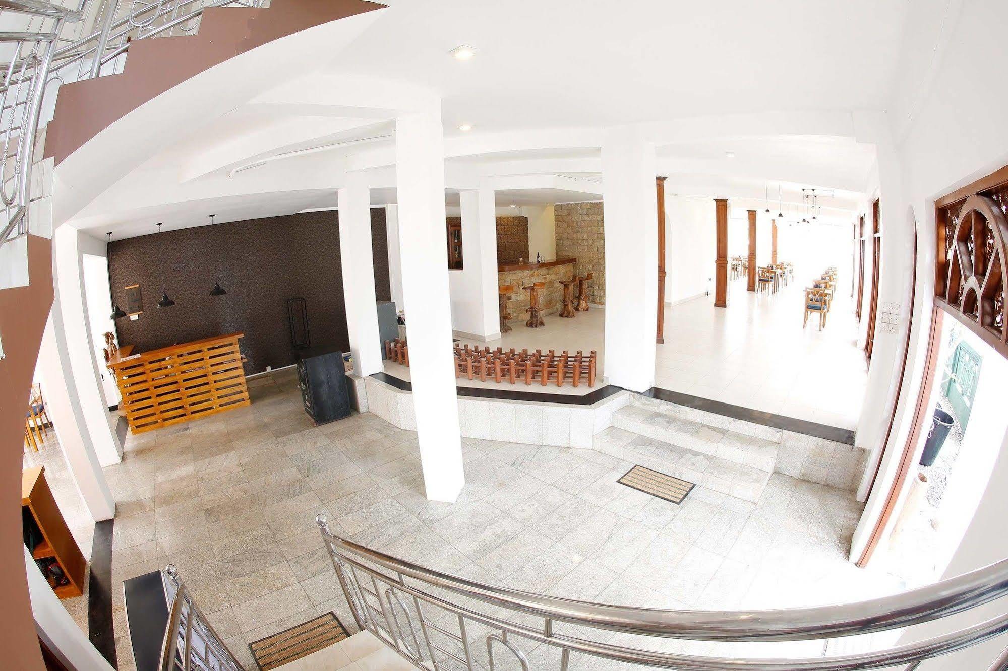 The Reef Beach Hotel Negombo Zewnętrze zdjęcie
